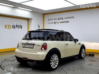 WMWMF3103ATZ91238 2010 MINI COOPER 1.6 메이페어-2