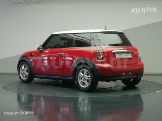 WMWSU3107CT203321 2012 MINI COOPER 1.6 SE-2