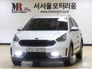 KNACA81CGHA040696 2017 KIA NIRO 1.6 LUXURY-0