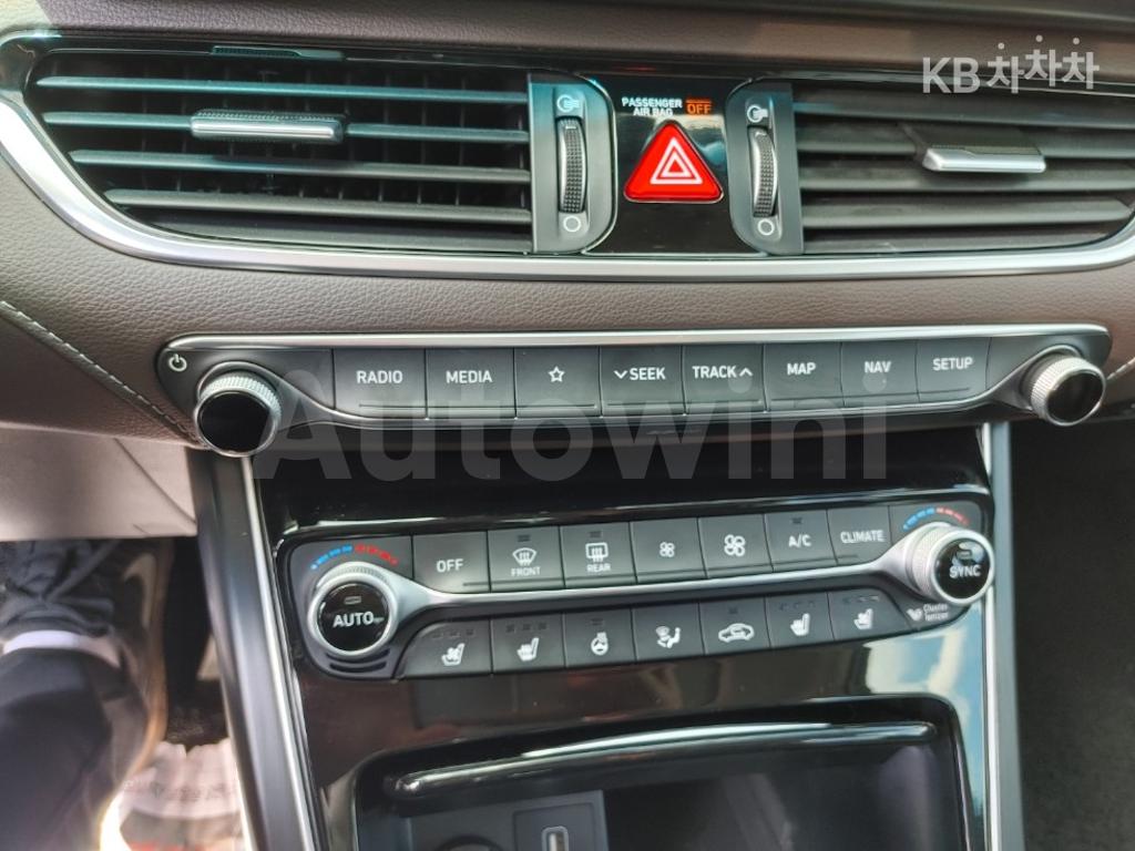 2018 HYUNDAI GRANDEUR IG AZERA 3.0 LPI EXCLUSIVE BASIC - 9
