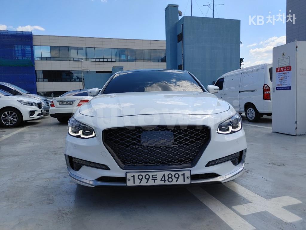 2018 HYUNDAI GRANDEUR IG AZERA 3.0 LPI EXCLUSIVE BASIC - 18