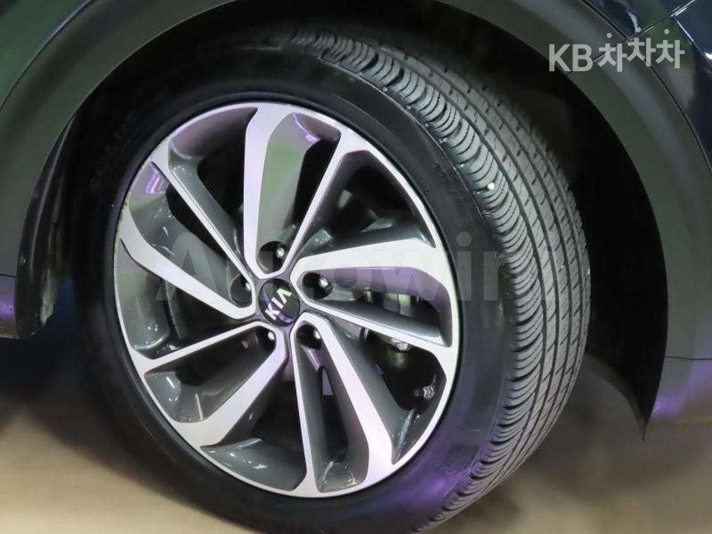 2018 KIA NIRO 1.6 PRESTIGE - 8