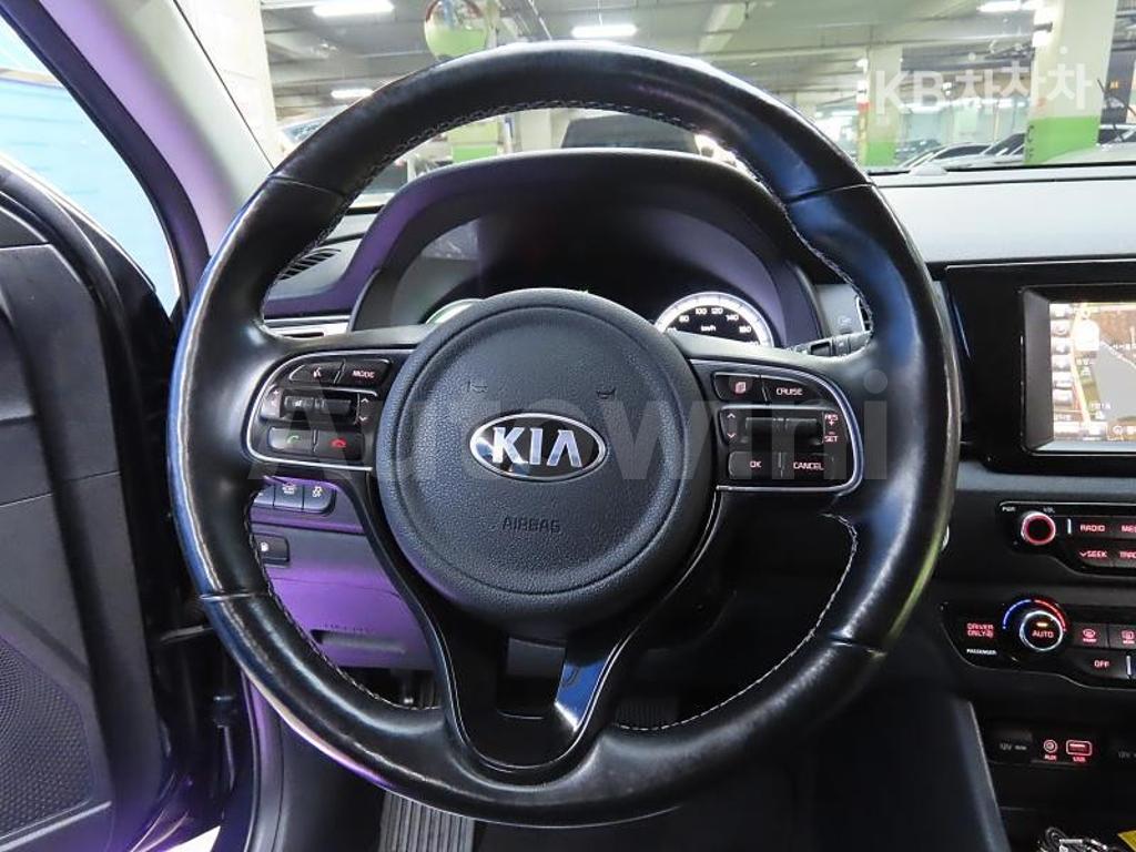 2018 KIA NIRO 1.6 PRESTIGE - 16