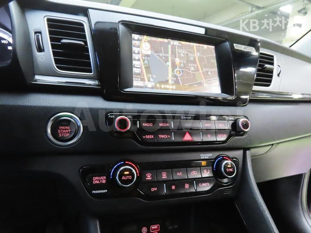 2018 KIA NIRO 1.6 PRESTIGE - 18