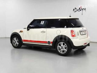 WMWSU3101CT205548 2012 MINI COOPER 1.6 SE-2