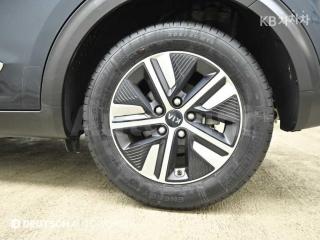 KNACB81CGLA309083 2020 KIA  NIRO 1.6 HEV PRESTIGE-4