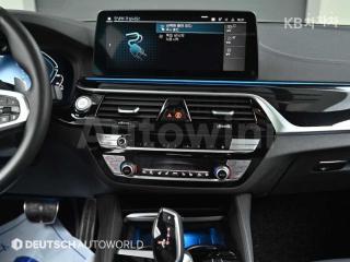 2021 BMW  5SERIES G30  530E M SPORT - 14