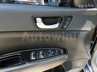 2018 KIA K5 HYBRID 2ND GEN OPTIMA 2.0 PHEV NOBLESSE SPECIAL - 11