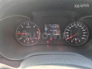 2016 KIA K5 2ND GEN OPTIMA 1.7 DIESEL MX PRESTIGE - 10