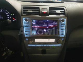 2011 TOYOTA CAMRY XLE - 7
