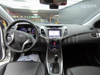 2016 HYUNDAI  AVANTE ELANTRA 1.6 GDI STYLE BASIC - 7
