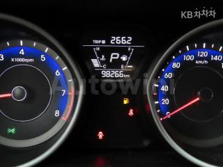2016 HYUNDAI  AVANTE ELANTRA 1.6 GDI STYLE BASIC - 9