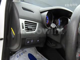 2016 HYUNDAI  AVANTE ELANTRA 1.6 GDI STYLE BASIC - 13