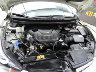 2016 HYUNDAI  AVANTE ELANTRA 1.6 GDI STYLE BASIC - 18