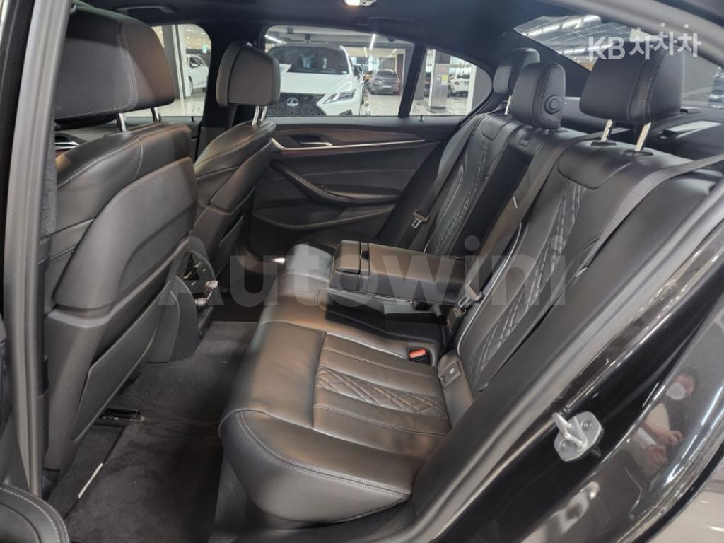 2017 BMW  5SERIES G30  530I XDRIVE M SPORT - 16