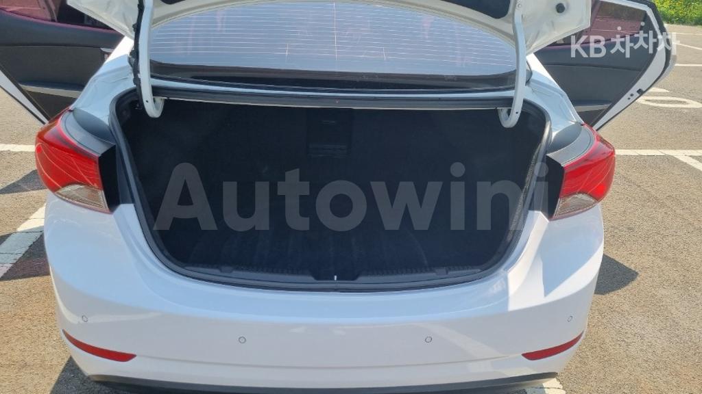 2016 HYUNDAI  AVANTE ELANTRA 1.6 GDI SMART BASIC - 7