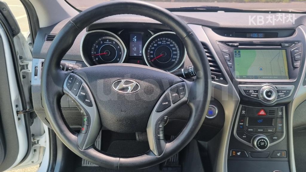2016 HYUNDAI  AVANTE ELANTRA 1.6 GDI SMART BASIC - 12