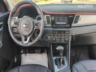 2017 KIA NIRO 1.6 LUXURY - 18