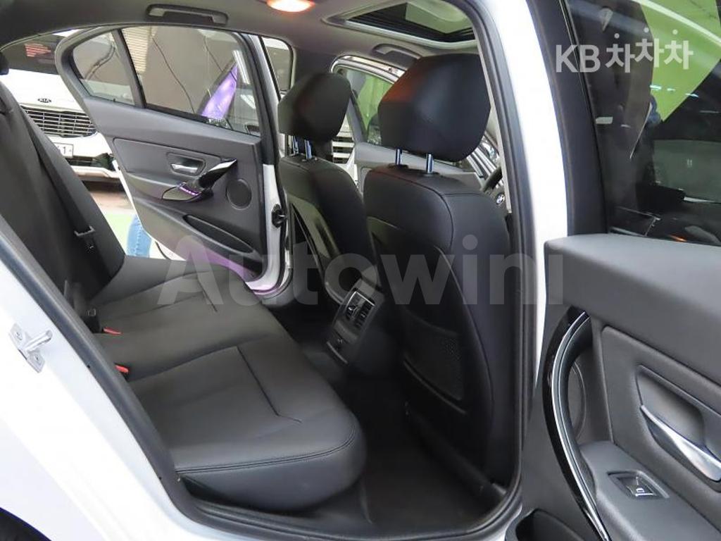 2018 BMW 3 SERIES 320D F30(12~) - 12
