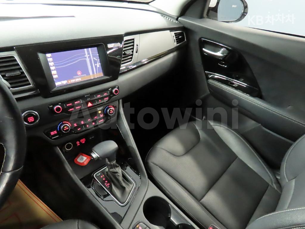 2018 KIA NIRO 1.6 PRESTIGE - 9