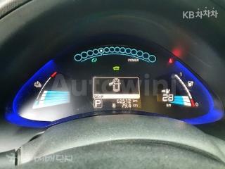 2016 NISSAN LEAF S - 7