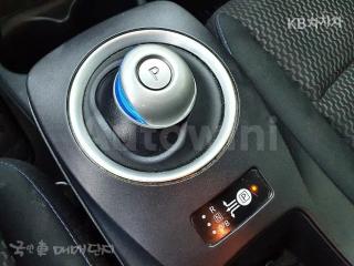 2016 NISSAN LEAF S - 15