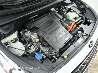 KNACB81CGHA002836 2017 KIA NIRO 1.6 PRESTIGE-5