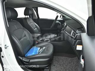 2017 KIA NIRO 1.6 PRESTIGE - 10