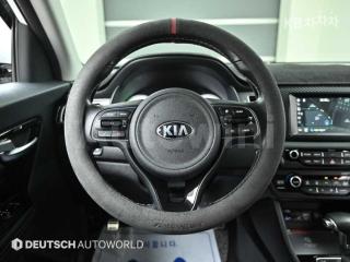 2017 KIA NIRO 1.6 PRESTIGE - 13