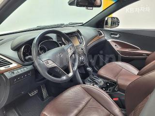 KMHSR81XDJU289607 2018 HYUNDAI  MAXCRUZ DIESEL(E-VGT)R2.2 4WD 파이니스트 EDITION 6 SEATS-4