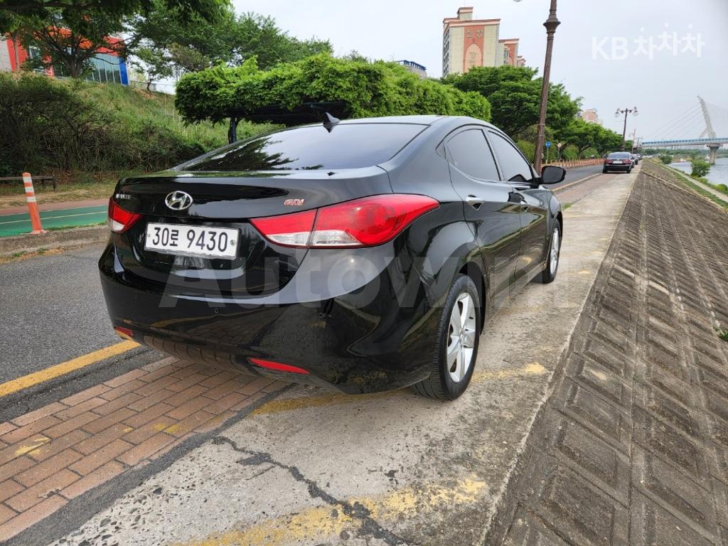 KMHDG41DBEU902119 2014 HYUNDAI AVANTE MD ELANTRA M16 GDI 에비뉴-5