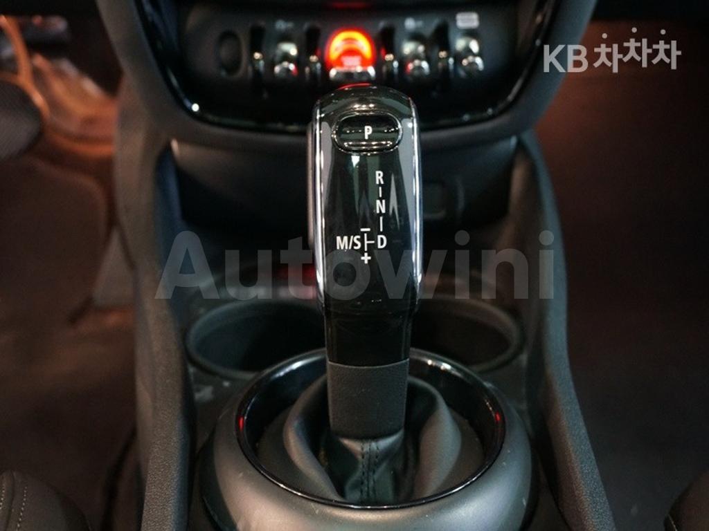 2019 MINI COOPER CLUBMAN 2.0 COOPER D HIGH TRIM - 10