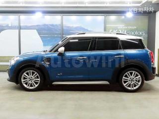 WMWYU1103J3E83219 2018 MINI COOPER COUNTRYMAN D ALL4 2.0 BASIC-2