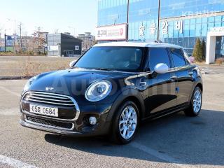 WMWXT310XG2C96102 2016 MINI COOPER 5DOORS D 1.5-1