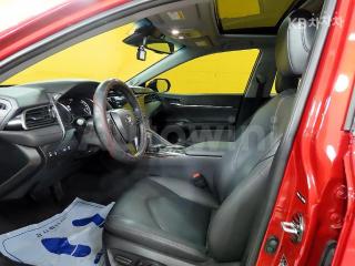 2019 TOYOTA CAMRY 2.5 HYBRID XLE - 9
