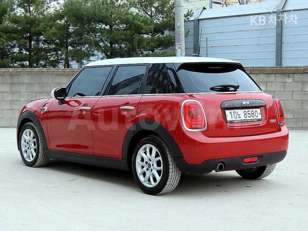 WMWXU1105J2H33478 2018 MINI COOPER 5DOORS 1.5 HIGH트림-2