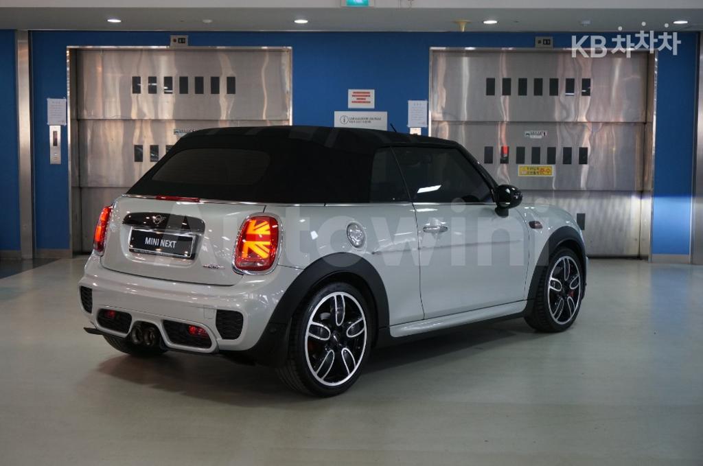 WMWWH910XK3F86665 2019 MINI  CONVERTIBLE 2.0 JCW-3