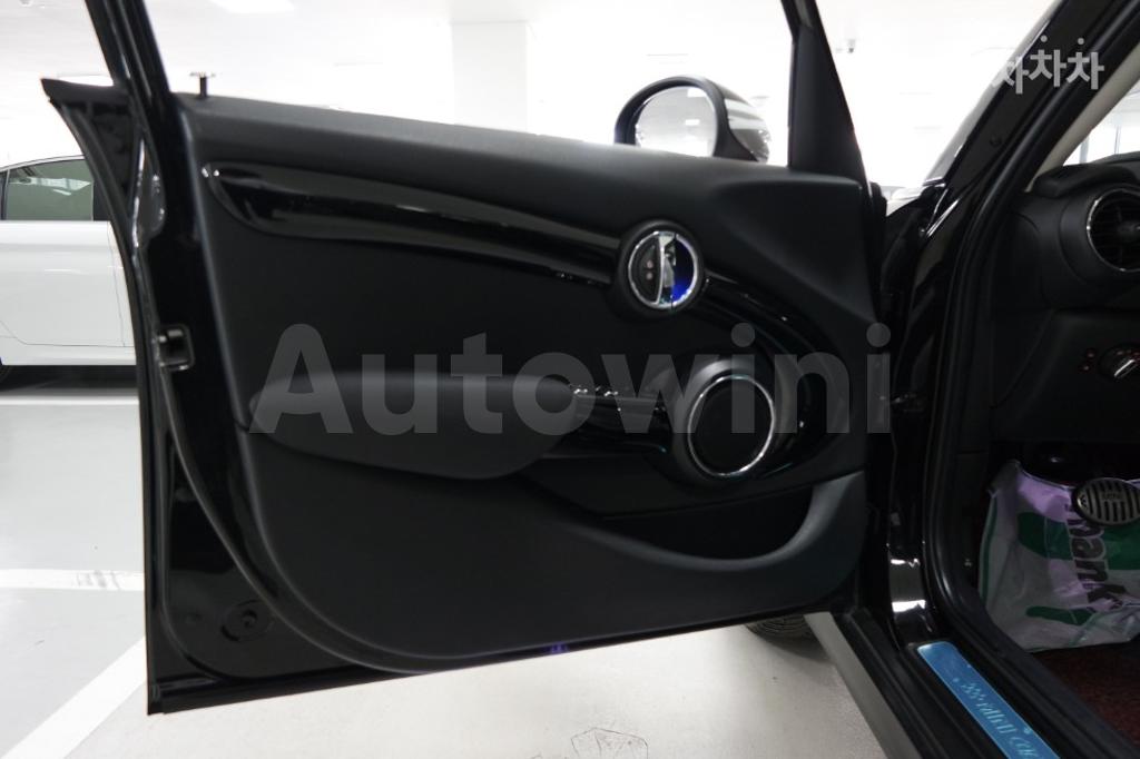 2018 MINI COOPER 5DOORS SD 2.0 - 12