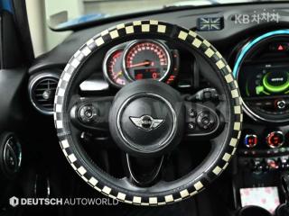 2017 MINI COOPER 5DOORS 1.5 HIGH트림 - 13