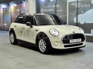 WMWXU1102J2H33471 2018 MINI COOPER 5DOORS 1.5 HIGH트림-0