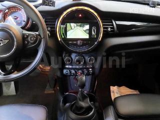 2018 MINI COOPER 5DOORS 1.5 HIGH트림 - 11
