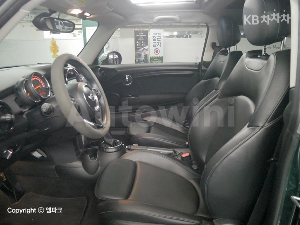 2018 MINI COOPER 3DOORS D 1.5 미드트림 - 10