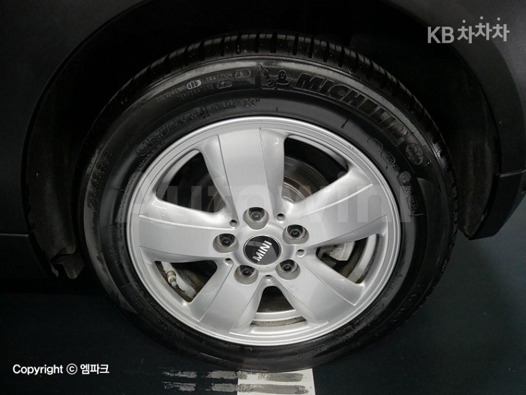 2018 MINI COOPER 3DOORS D 1.5 미드트림 - 18