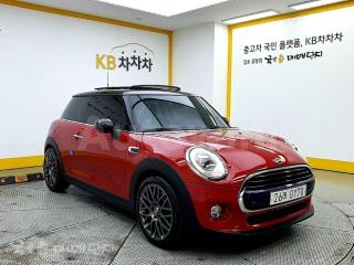 WMWXN3102G3C11922 2016 MINI COOPER 3DOORS D 1.5 미드트림-1