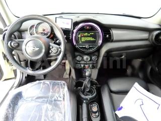 WMWXT3100H2E27619 2017 MINI COOPER 5DOORS D 1.5 미드트림-4