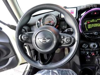2017 MINI COOPER 5DOORS D 1.5 미드트림 - 13
