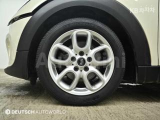 WMWXT3103FT853387 2015 MINI COOPER 5DOORS D 1.5-4