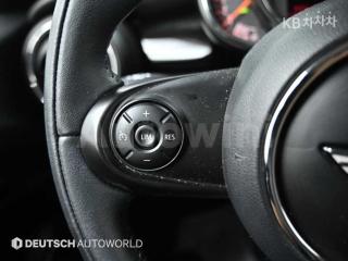 2015 MINI COOPER 5DOORS D 1.5 - 18