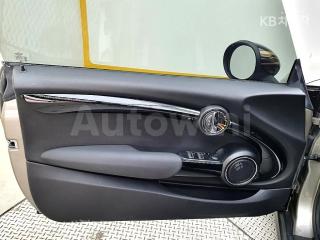 2017 MINI  CONVERTIBLE 1.5 - 9