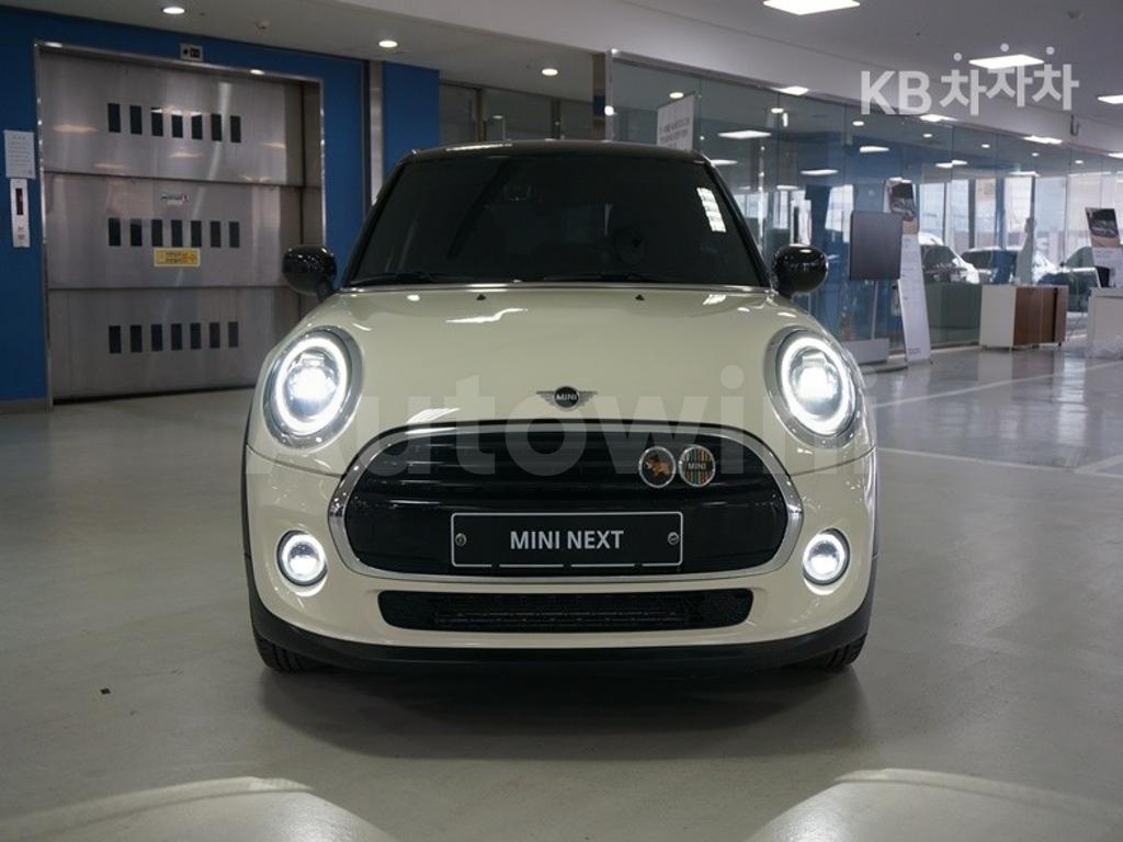 WMWXV7102L2M69961 2020 MINI COOPER 5DOORS 1.5 BASIC-0